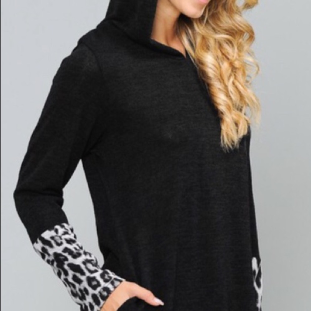 NWT Last 1! Plus Leopard Print Hoodie - Picture 4 of 4